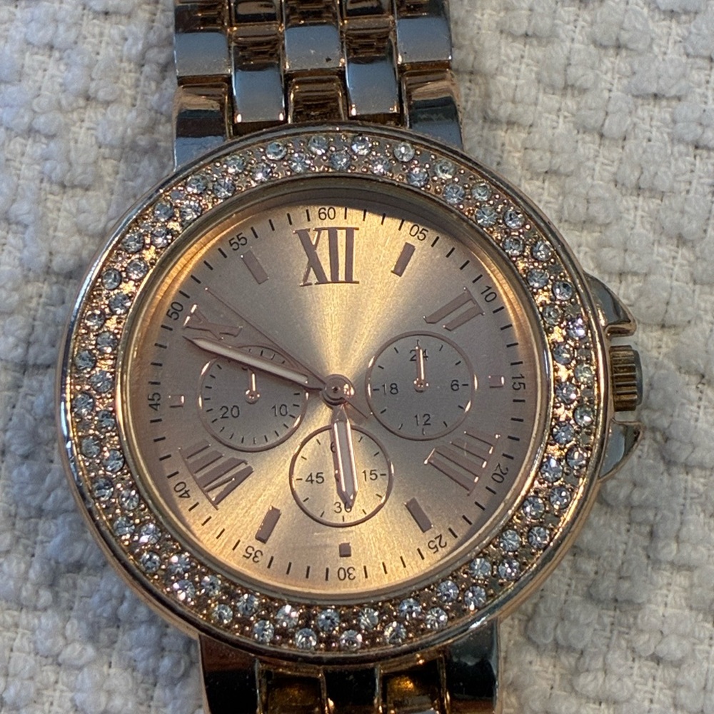 Elegant copper tone Women's Watch